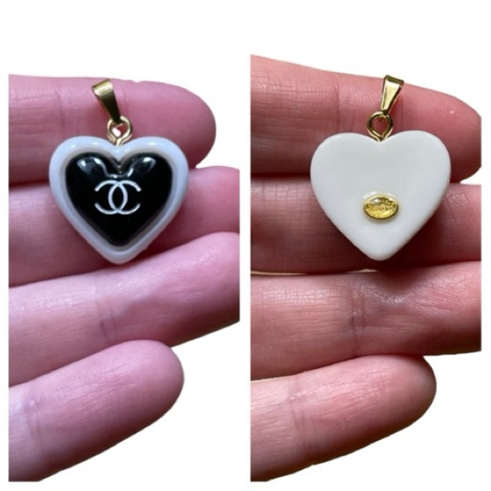 Luxury Charms and Zipper Pulls! Chanel, Gucci, LV, Dior, Versace and more! - Picture 11 of 11